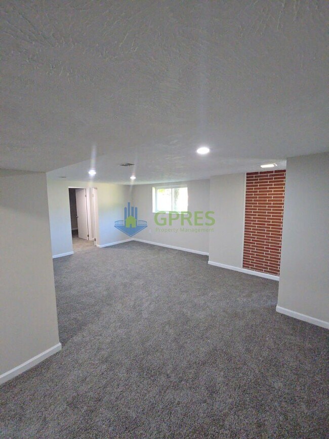 Building Photo - Newly remodeled 4-bedroom, 3-bath home in Pittsburgh