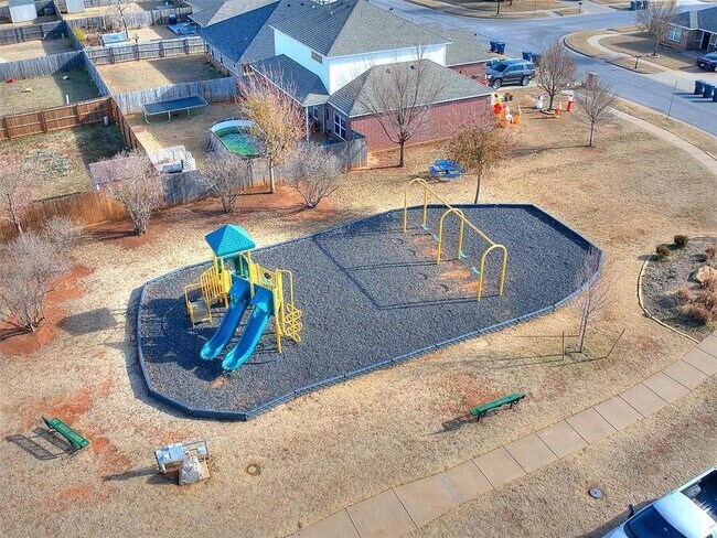 Building Photo - 13244 Beekman Dr
