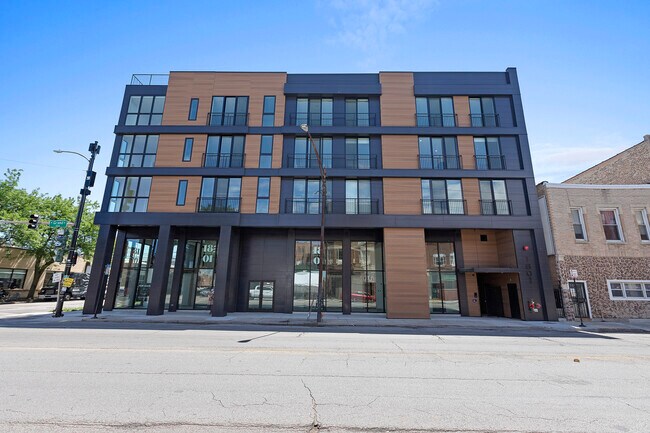 Building Photo - 1801 W Grand Ave