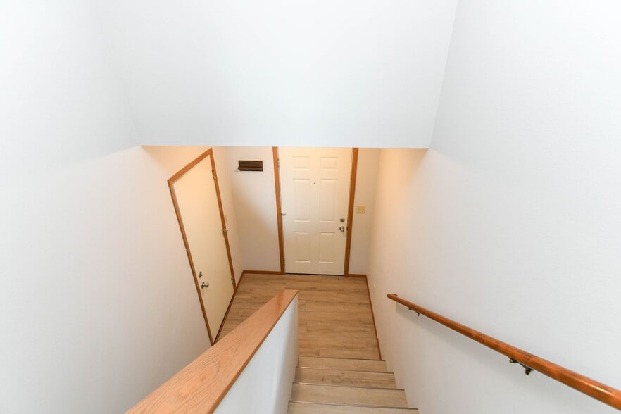 Building Photo - 4405 W Antelope Dr