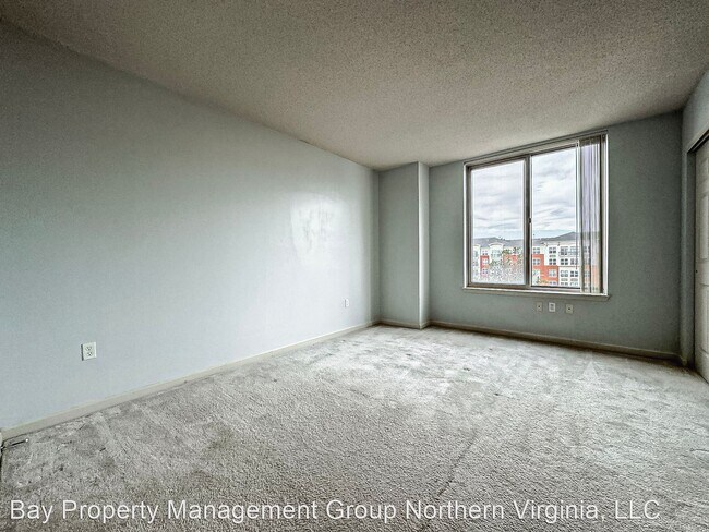 Building Photo - 2 br, 2 bath House - 2726 Gallows Rd #716