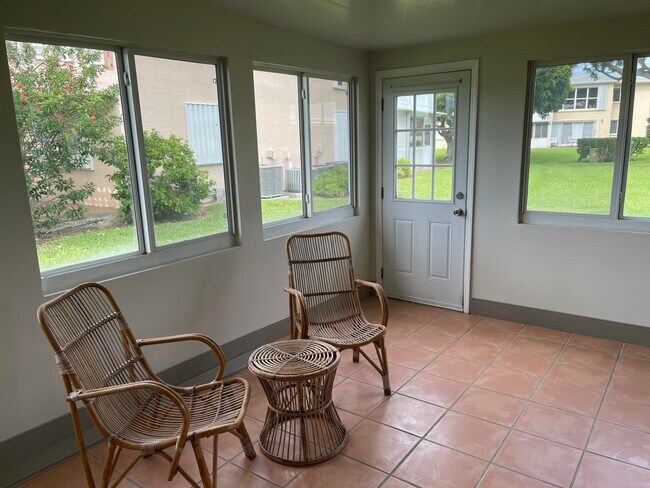 Building Photo - 1661 NW 20th Ave