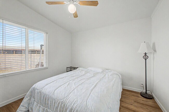 Building Photo - 8601 N 103rd Ave