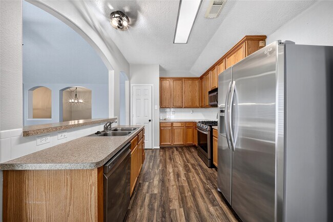 Building Photo - 20515 Spring Bluff Ln