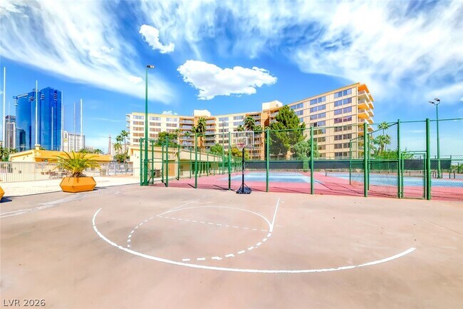 Building Photo - 205 E Harmon Ave