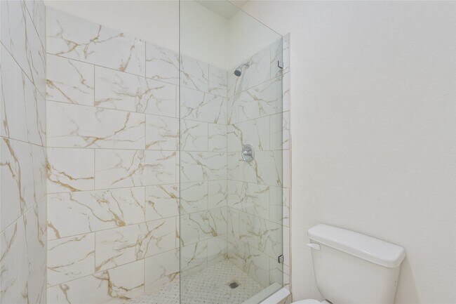 Building Photo - 5006 Fairwater Ct