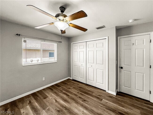 Building Photo - 1215 SE 8th Ave