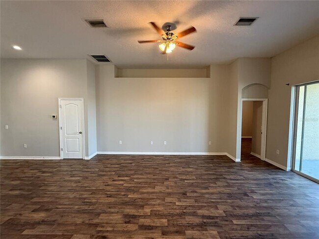 Building Photo - 5612 Aral Dr