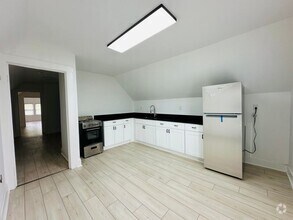 Building Photo - 4014 Cypress Ave