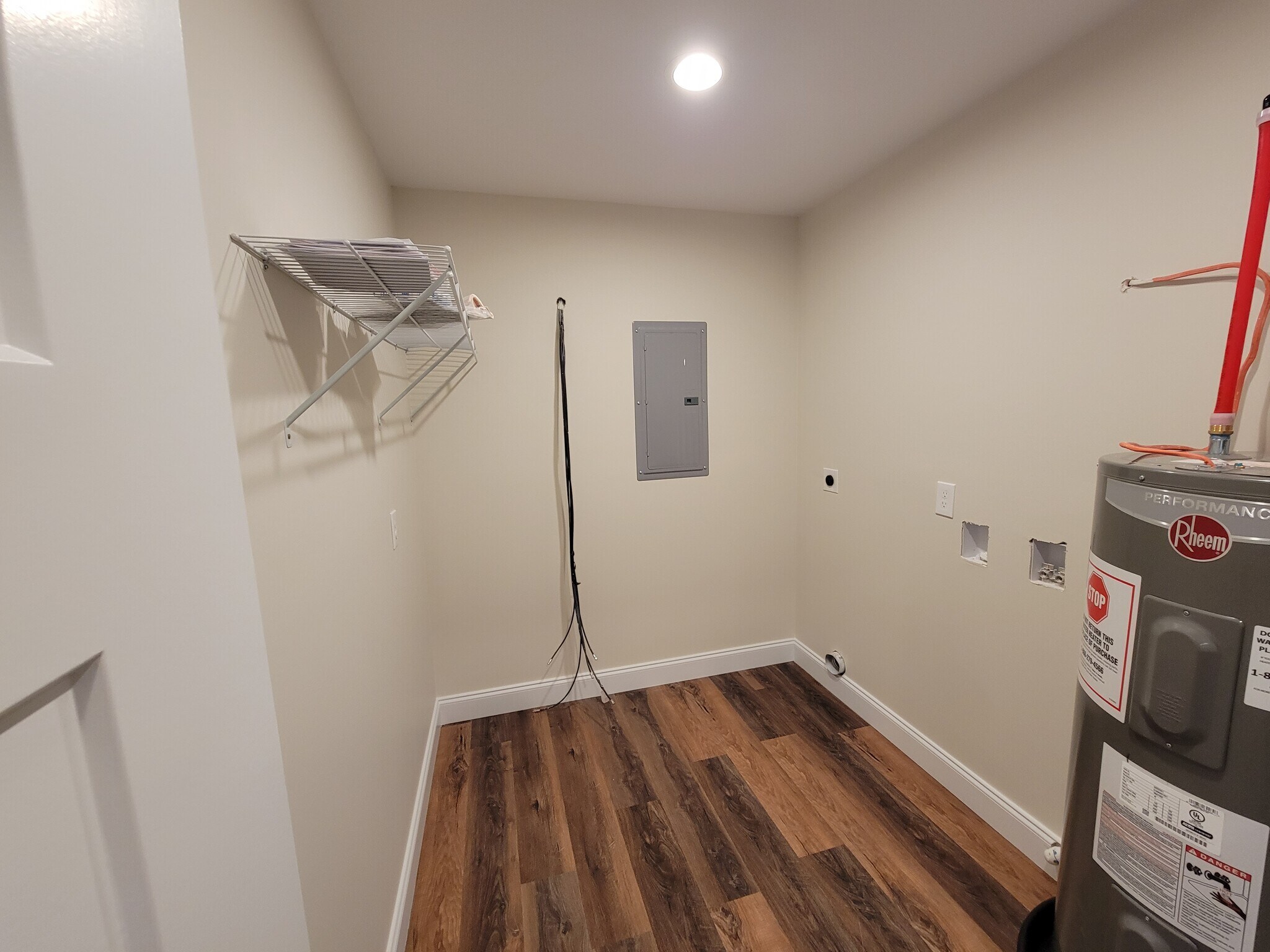 Laundry Room - 519 Hendrickson St