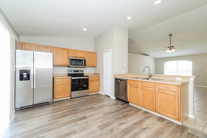 Building Photo - 1140 Chesterfield Ct