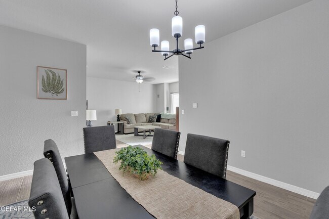 Building Photo - 11352 Hidalgo Dr