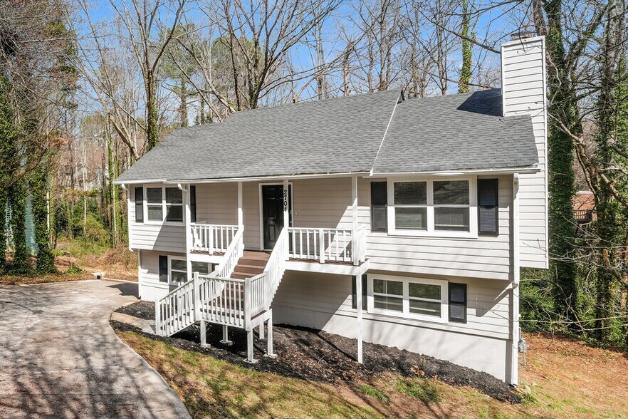 Building Photo - 2704 Laurel View Dr