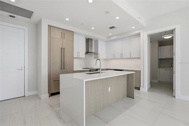 Building Photo - 275 1st Ave S