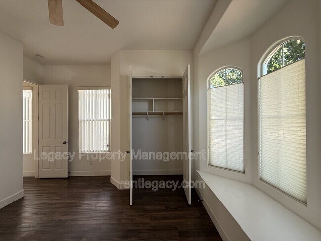 Building Photo - 1700 Charm Way