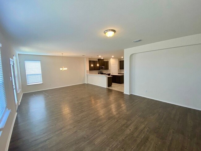 Building Photo - Live on the Golf Course at Star Ranch!! 4B...