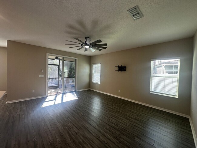 Building Photo - 101 Sailors Landing Ct