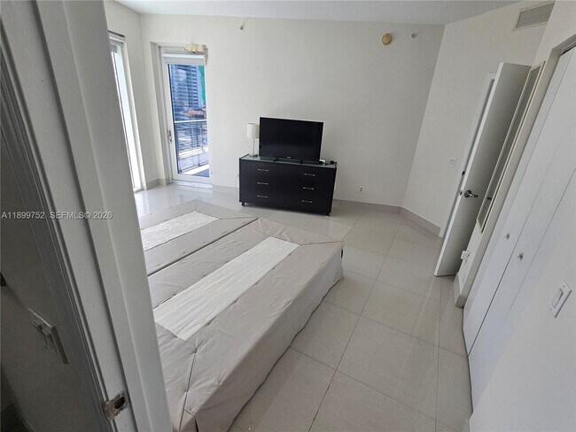 Building Photo - 60 SW 13th St