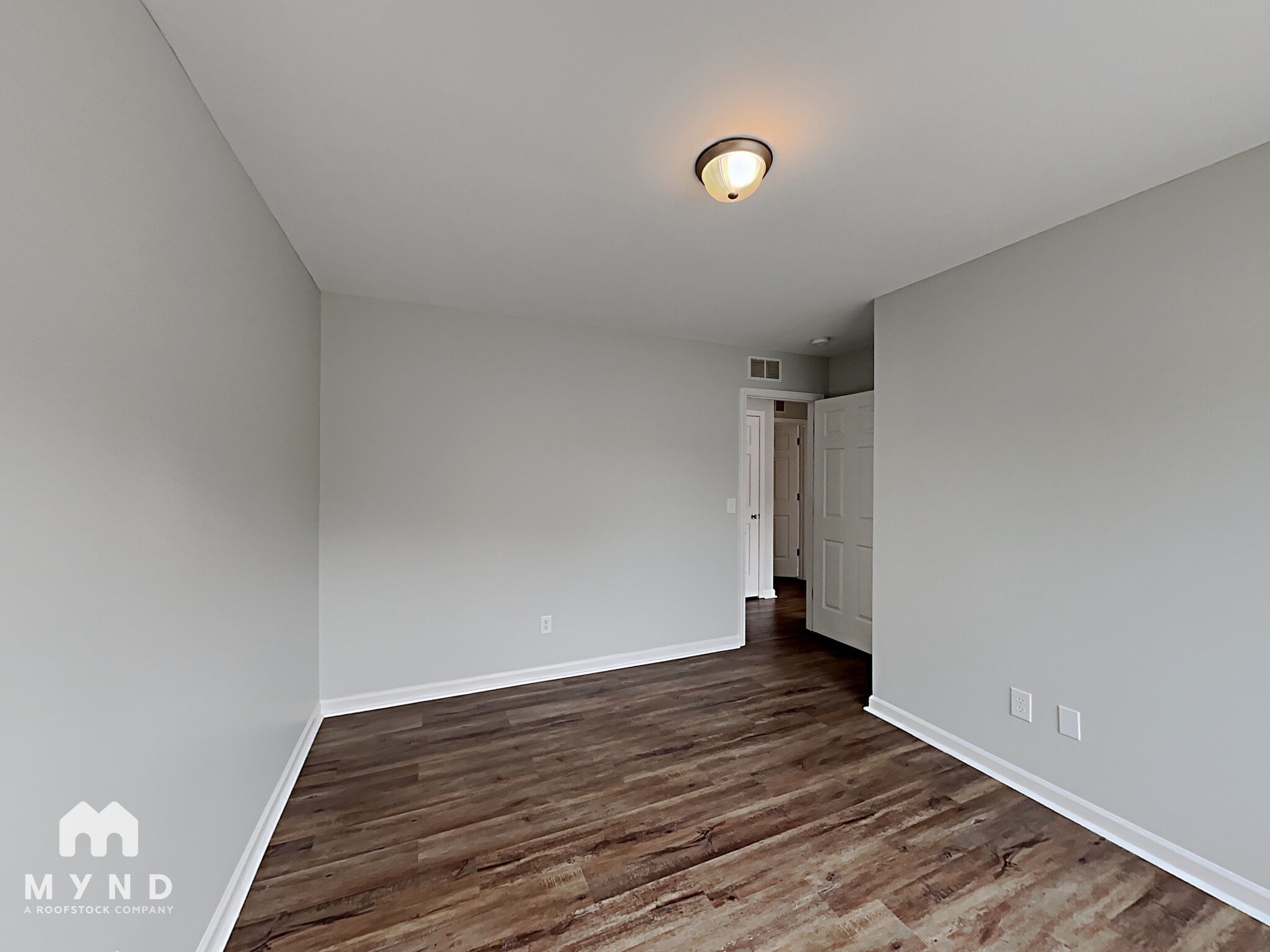 Building Photo - 345 E Village Dr