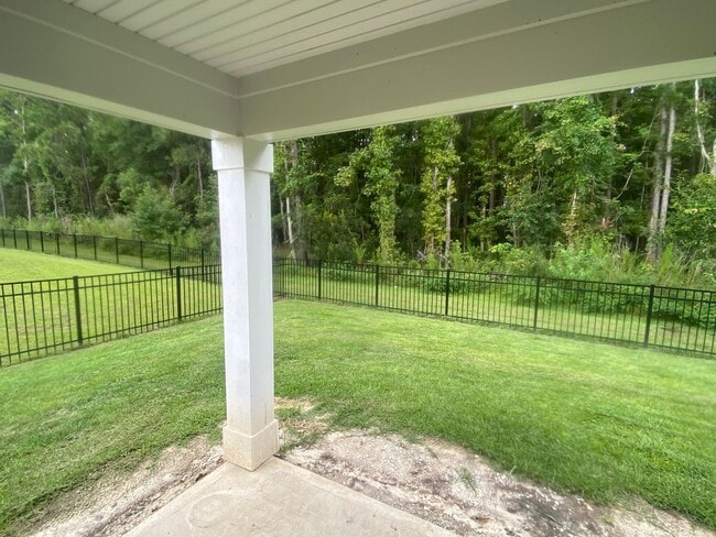 Building Photo - 310 Windmill Dr
