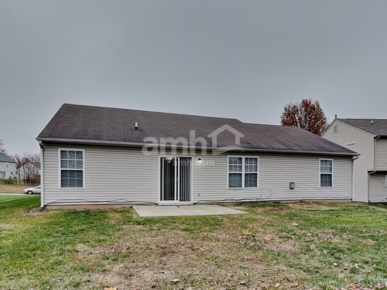 Building Photo - 8749 Trumpeter Dr