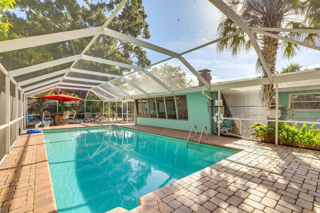 Building Photo - 2408 Brink Ave