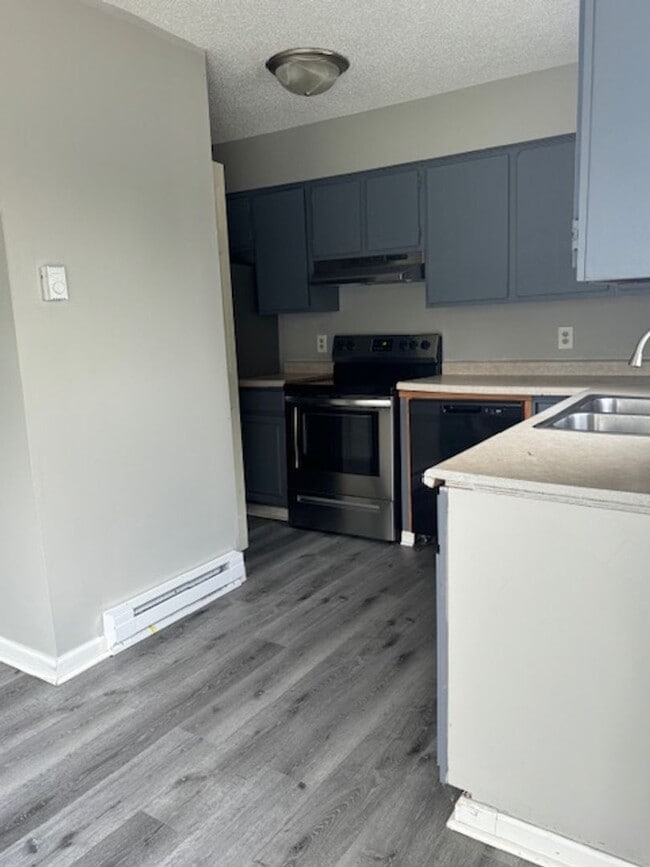 Building Photo - 6621 Fairfield Ave