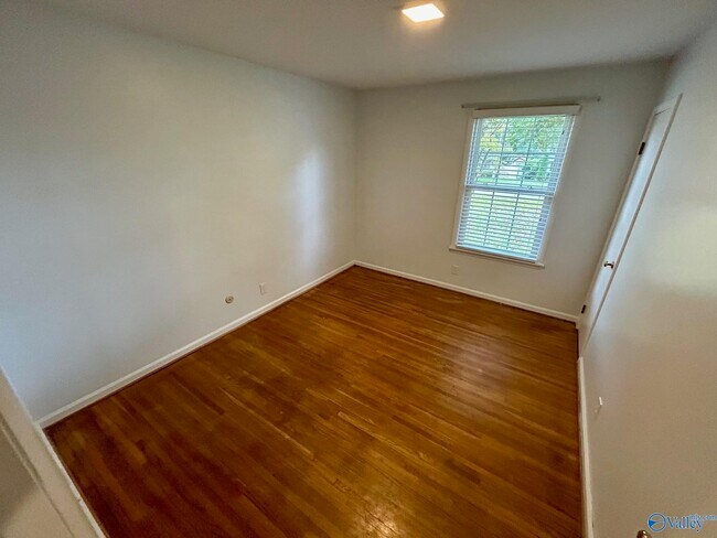 Building Photo - 5623 Alta Dena St SW