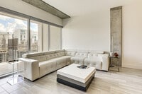 Building Photo - 332 Cocoanut Ave