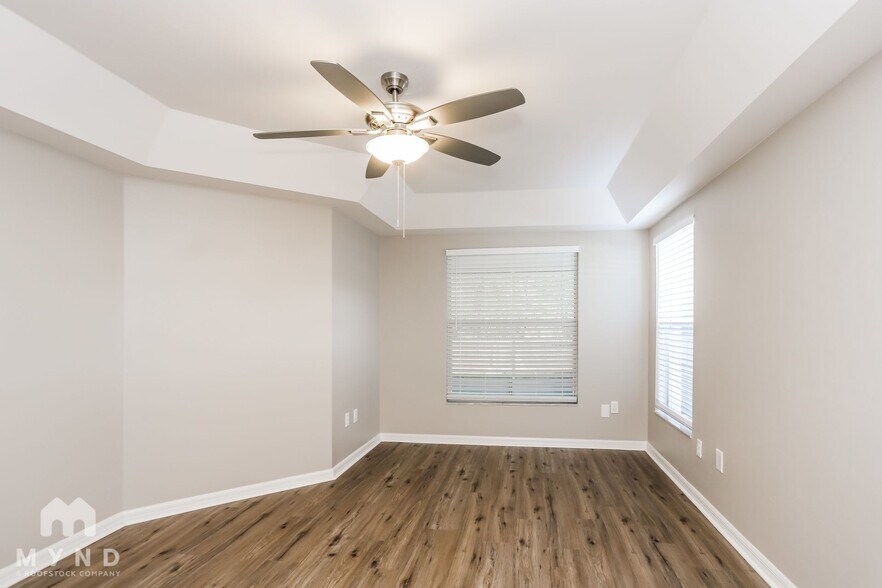 Building Photo - 6119 Sand Key Ln