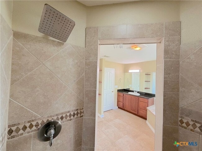 Building Photo - 849 Scenic Hills Dr