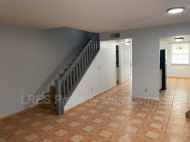 Building Photo - 4587 Lighthouse Cir