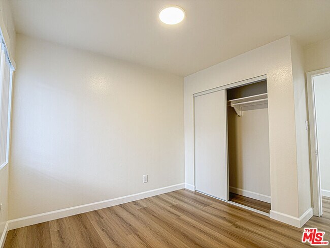 Building Photo - 1555 W 204th St