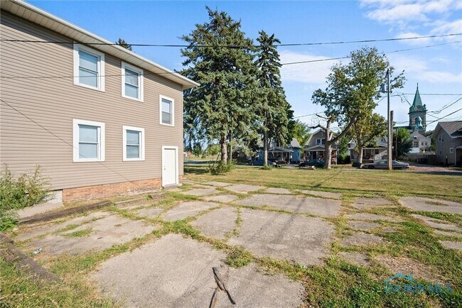 Building Photo - 316 Morrison Dr
