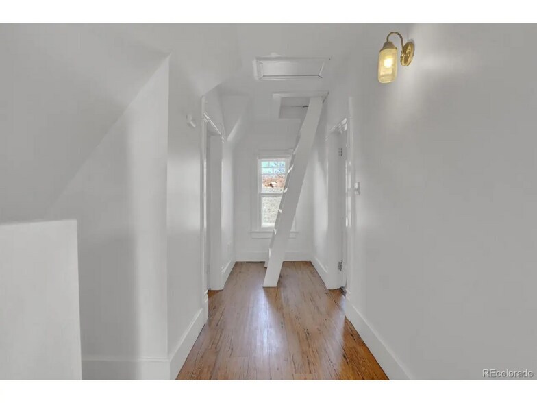 Building Photo - 1120 W Colorado Ave