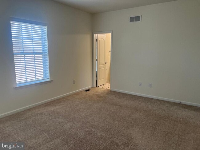 Building Photo - 280 N Bayberry Pkwy
