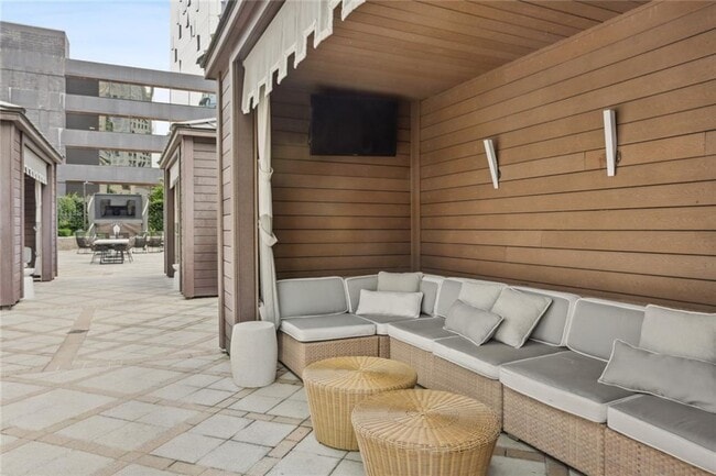 Building Photo - 3445 Stratford Rd NE