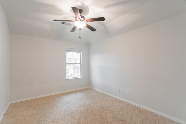 Building Photo - 11 Sawbridge Cir