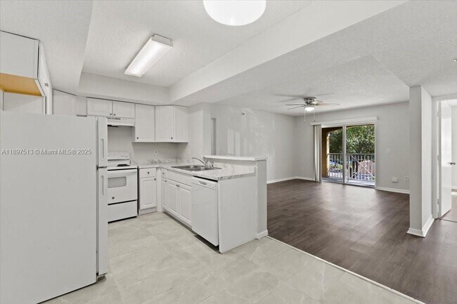 Building Photo - 5520 NW 61st St