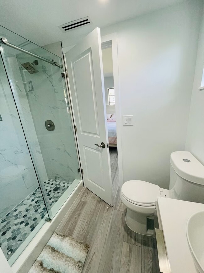 Building Photo - 237 2nd Rd