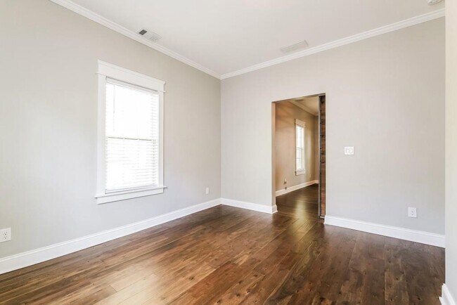 Building Photo - 1272 Oakland Terrace SW