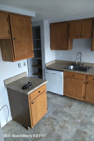 Building Photo - 18531 Split Rock Ln
