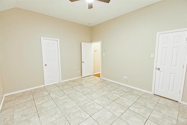 Building Photo - 4009 Hidden Meadow Ct