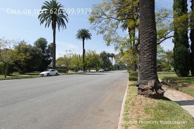 Building Photo - 1755 Paloma St