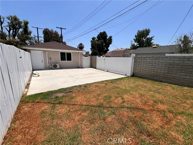 Building Photo - 9009 Monogram Ave