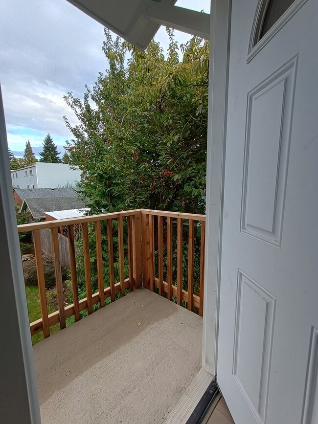 Building Photo - 1815 G St