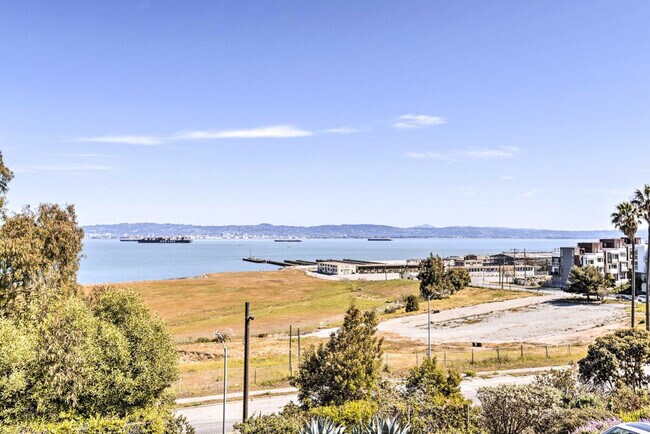 Building Photo - 800 Innes Ave