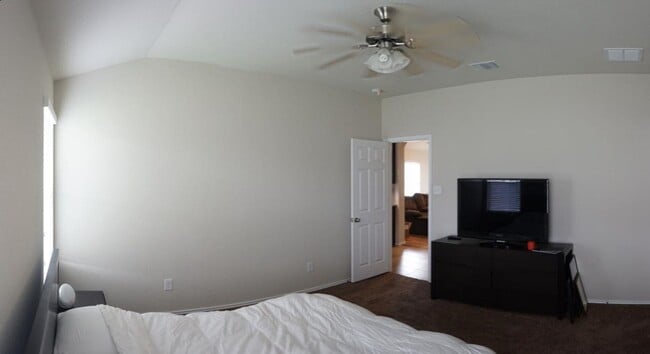 Building Photo - 6302 Cool Creek Dr