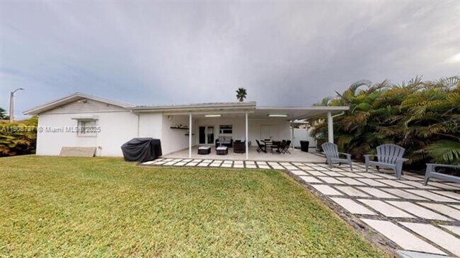 Building Photo - 10805 SW 156th Terrace