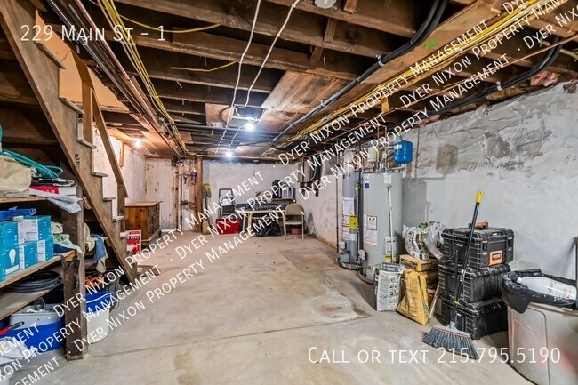 Building Photo - 229 S Main St